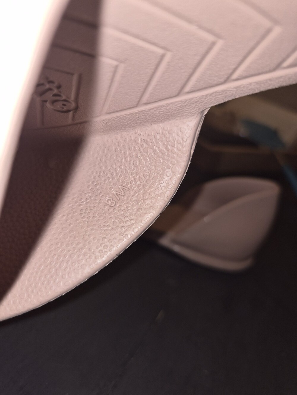 Women’s Pointed Native Flats - Picture 4 of 5